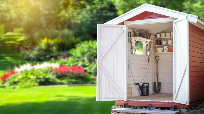 Gartenhaus reinigen: 3 Tipps für die Pflege 