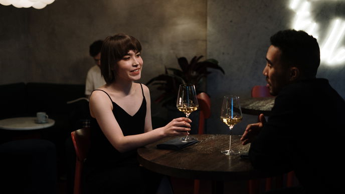 4 Dating-Regeln, die Sie laut Expertin vergessen sollten