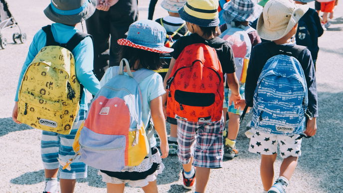 Läuse-Alarm in der Schule oder Kita? So verhalten Sie sich richtig