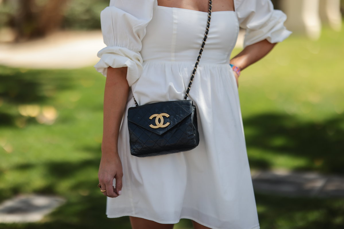 Kleid mit Puffärmeln