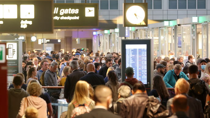 Reisen 2022: Schneller durch den Check-In mit diesen 3 Tipps