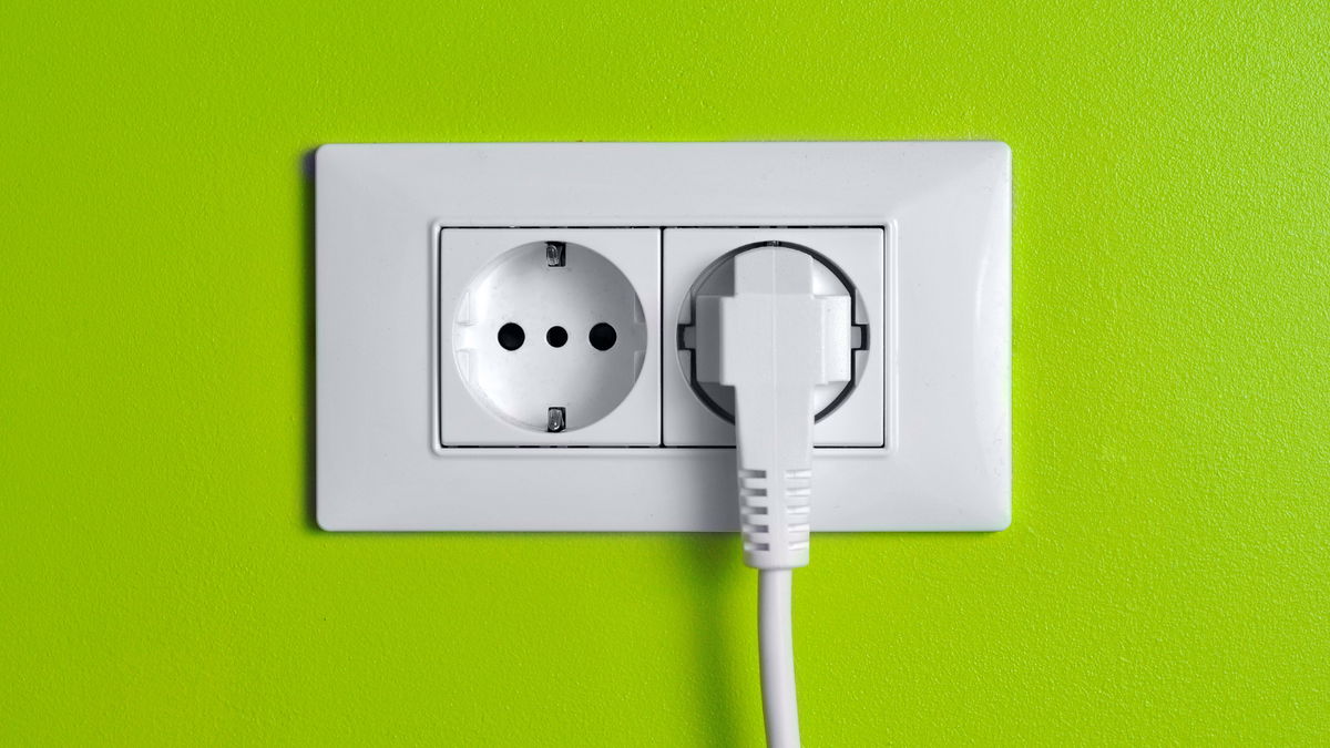 Darum sollten Sie bei Haushaltsgeräten IMMER den Stecker ziehen