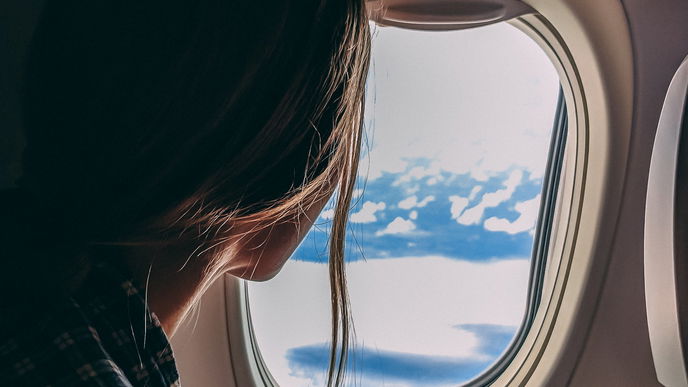 Flugreise 2023: Darum sollten Sie im Flugzeug NIE am Fenster sitzen