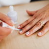 Elegante Glazed Donut Nails in 3 Schritten einfach selber machen