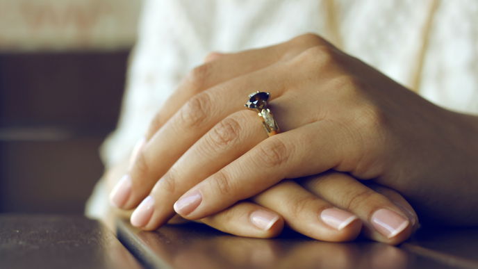 Mit den Pearl French Nails sehen unsere Hände immer gepflegt aus