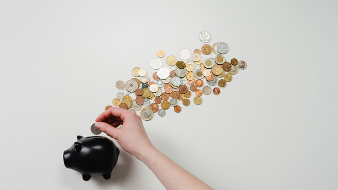 Geld sparen für Kinder: DAS sollten Sie statt Sparbuch tun