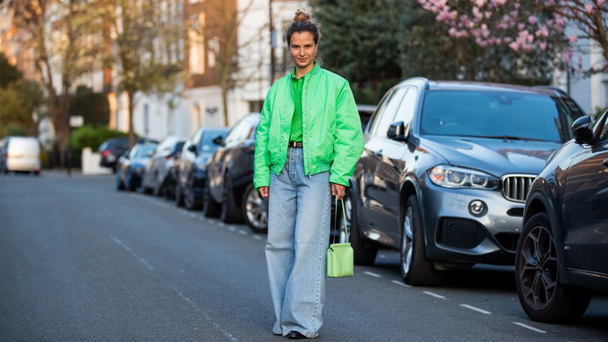 Herbst-Trends 2022: 5 Wege, die angesagten Wide-Leg-Jeans zu stylen