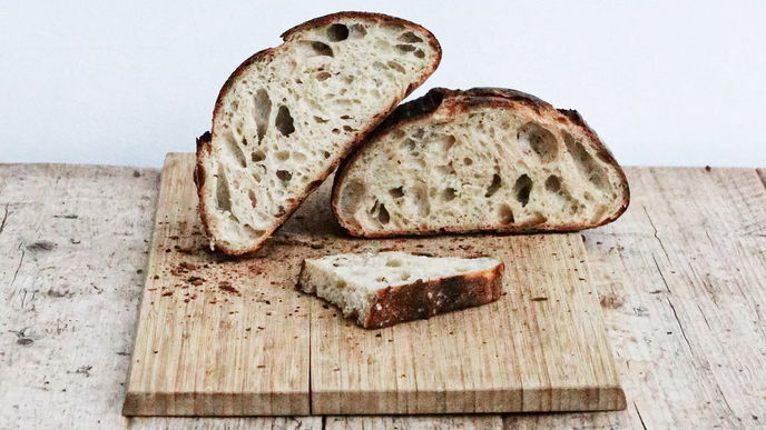 Haushalt: Wie Sie mit Teelichtern Brot backen können