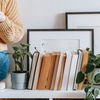 Haushalt: 5 Tricks, um das Bücherregal spielend leicht zu ordnen 