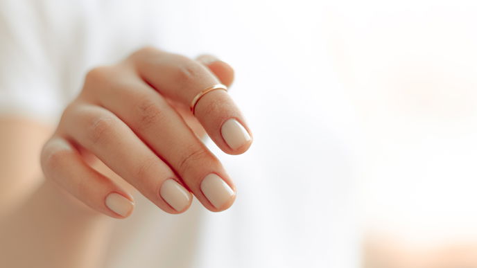 Nagellack-Trends 2022: Wir lieben jetzt die natürliche Clean Manicure