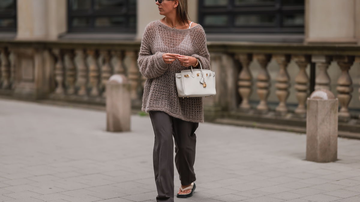 Unterwäsche-Trends 2022: Diese 5 BHs lassen wir jetzt unter dem Strickpullover hervorblitzen