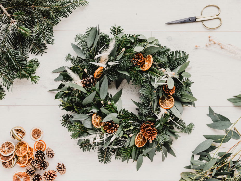 Adventskranz selber machen: Tipps und Ideen zum Dekorieren