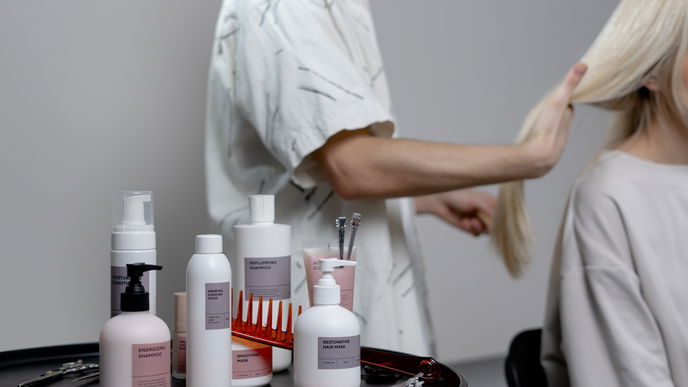 3 Drogerie-Shampoos sind perfekt für coloriertes Haar