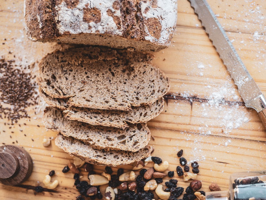 Gesundes Brot zum Abnehmen selber backen – so einfach geht's!