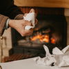 Altpapier im Kamin verbrennen: Das sind die Folgen