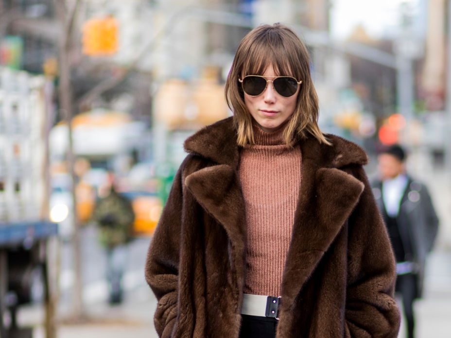 Die Trendfrisur Skinny Lob sorgt für ein schmales Gesicht