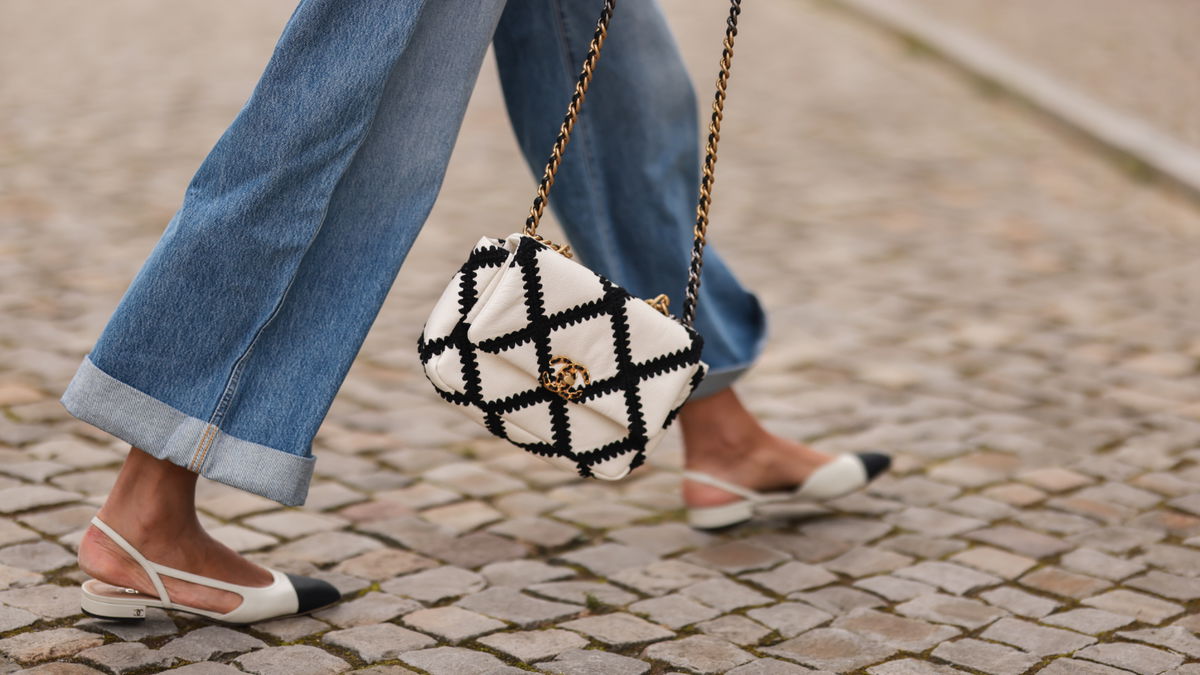 4 Schuhe, die perfekt zur Bootcut Jeans passen
