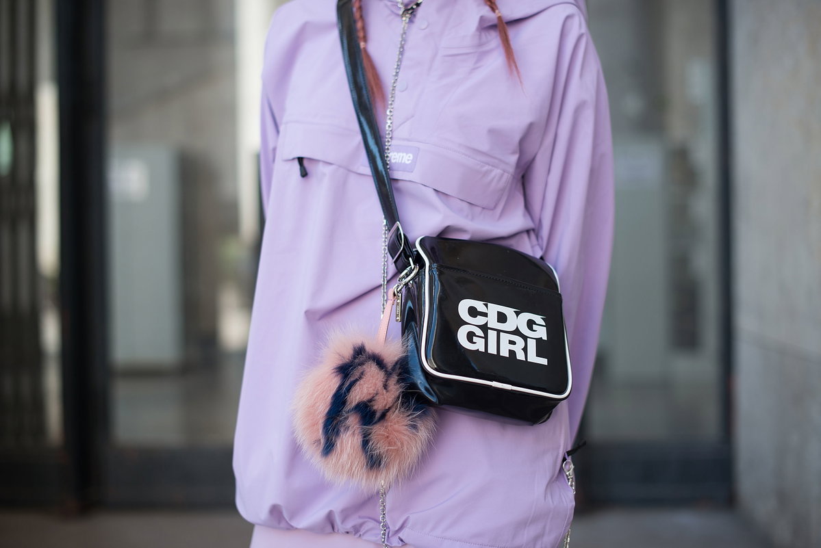 Lila Windjacke