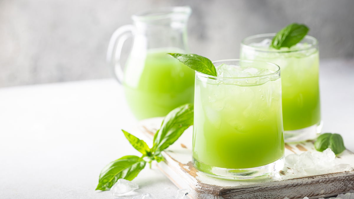 Unsere Basilikum Limonade ist erfrischend und lecker – und die Zutaten können Sie selbst anbauen