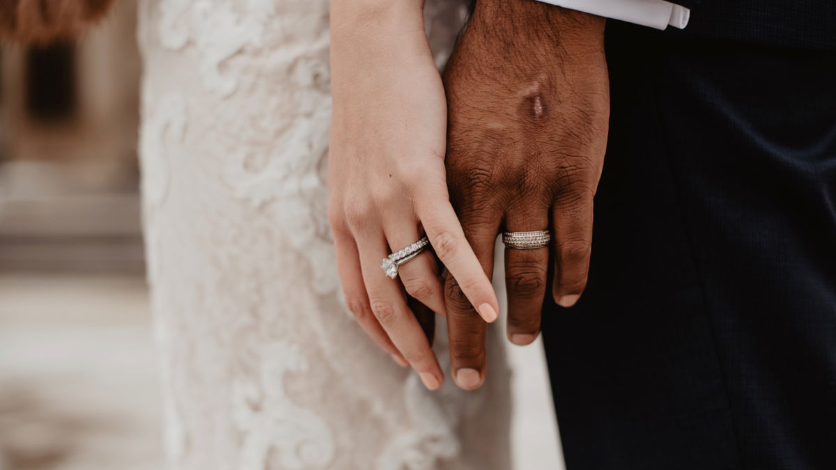 4 Hochzeitskleider unter 150 Euro sehen teurer aus, als sie sind