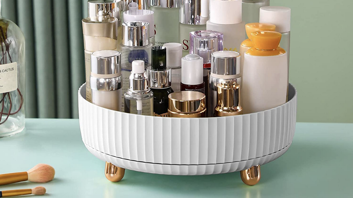 Ordnung im Schminktisch dank dekorativer Make-up-Organizer