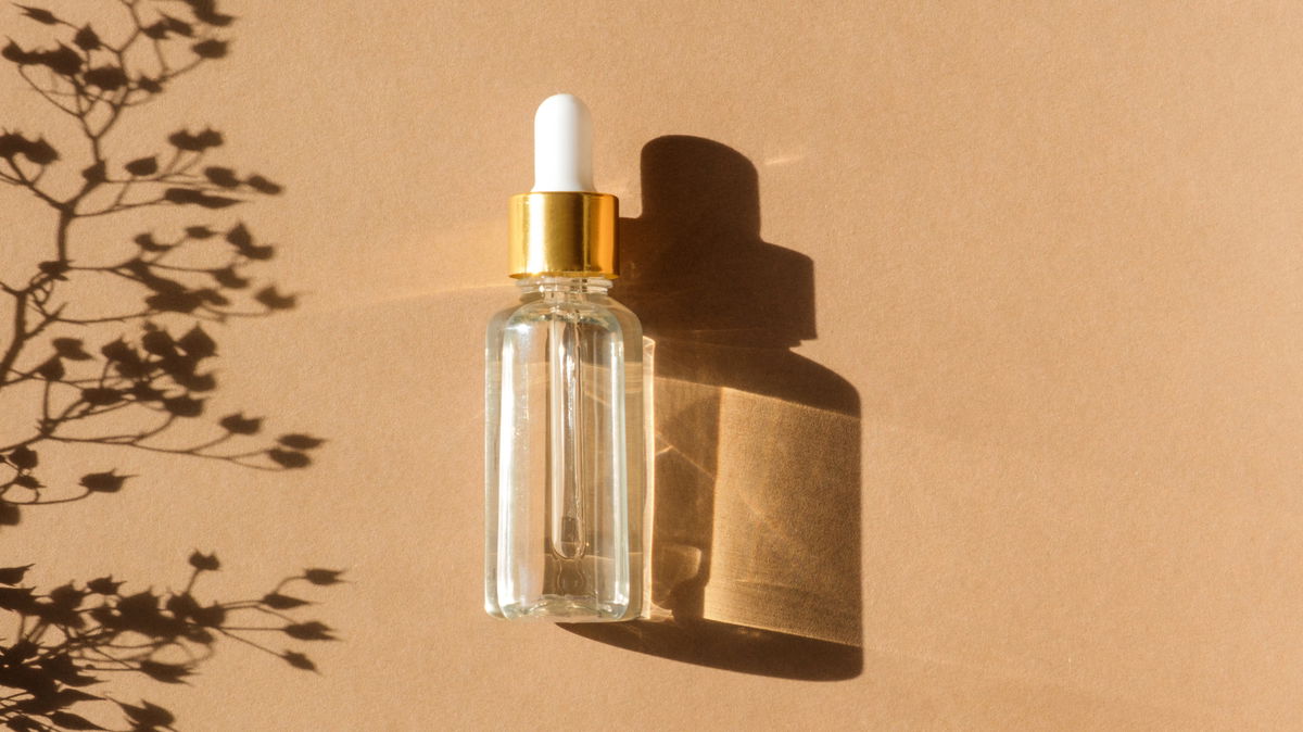 Haut ab 40: Die 4 besten Seren aus der Drogerie