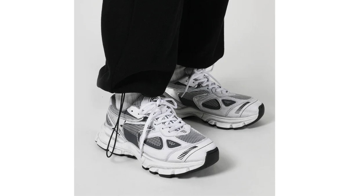 Sneaker von Arigato