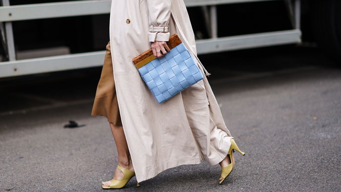 Trenchcoat kombinieren: So stylen Fashion-Profis den Modeklassiker