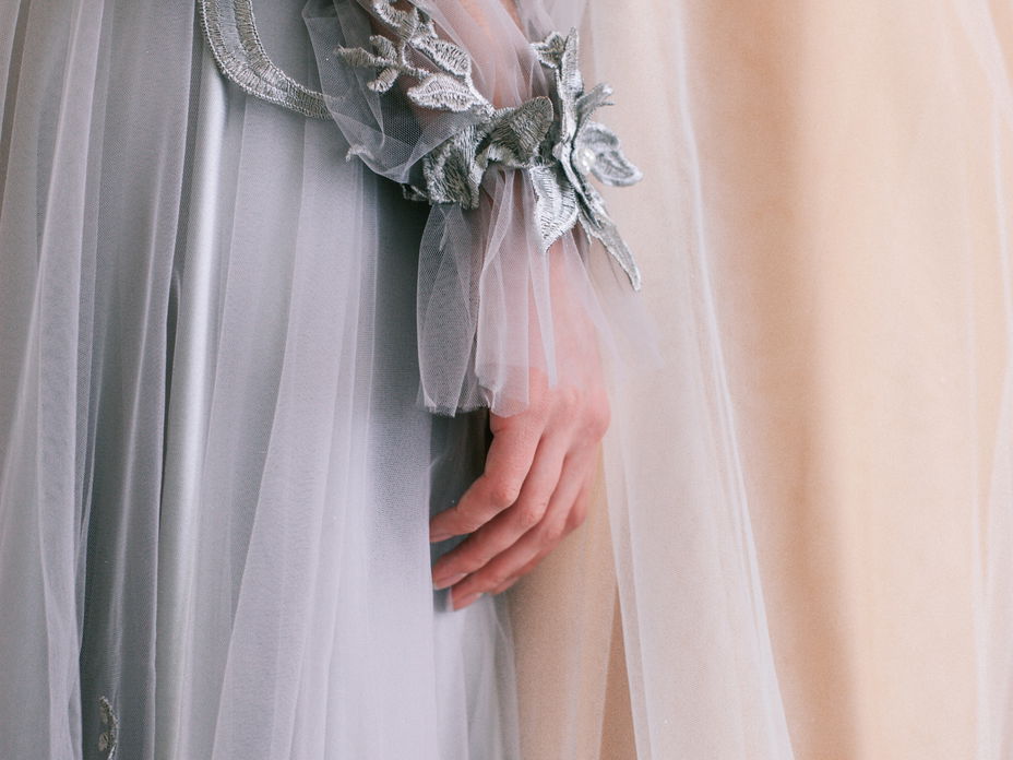 Hochzeit 2023: Brautkleider in DIESEN Farben sind jetzt ein Must-have