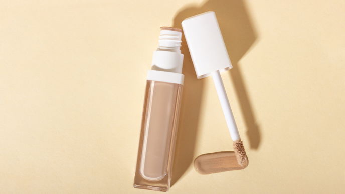 SO aufgetragen hält Concealer den ganzen Tag lang