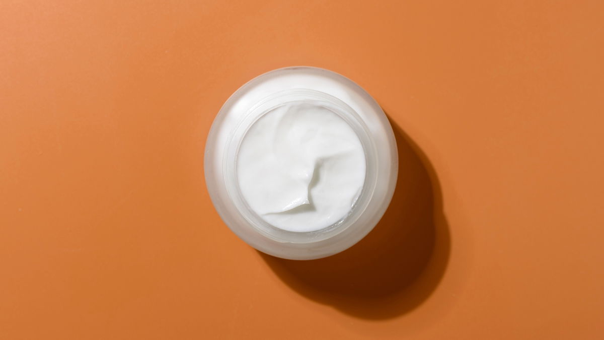Eine 14-Euro-Gesichtscreme von dm ist ein Anti-Aging-Wunder