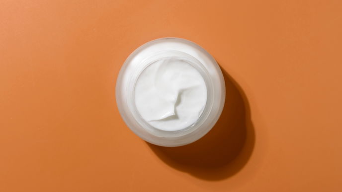 Eine 14-Euro-Gesichtscreme von dm ist ein Anti-Aging-Wunder