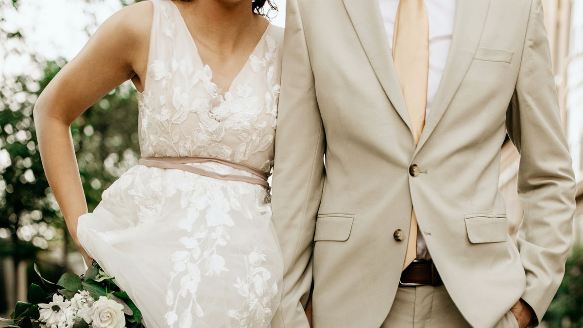 4 Hochzeitskleider sind perfekt für kleine Frauen