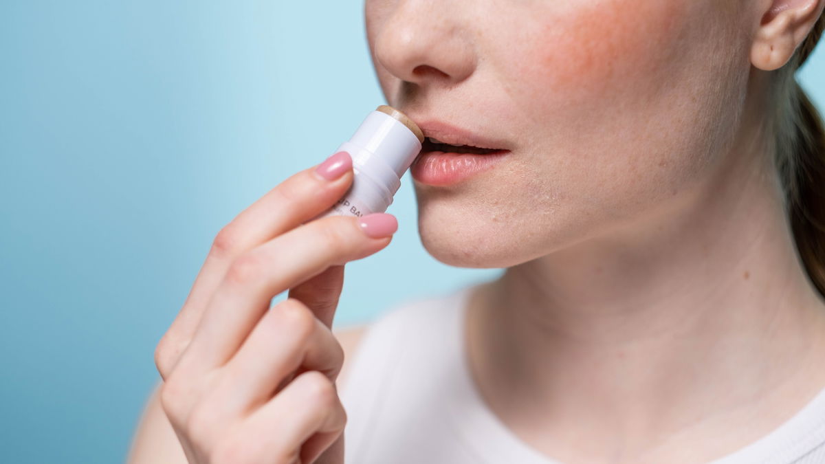 Dieser 3-Euro-Lipbalm von dm ist ein wahrer Jungbrunnen