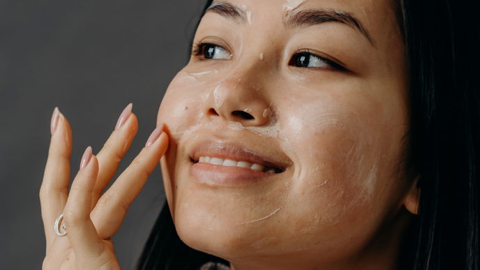 BHA Peelings: Die besten Produkte für makellose Haut