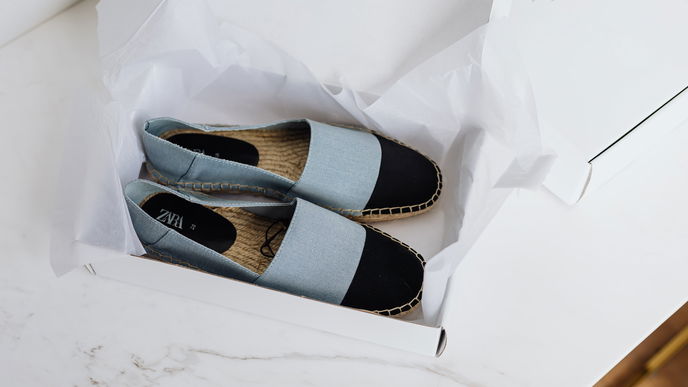 DAS ist die ideale Uhrzeit, um Schuhe zu kaufen