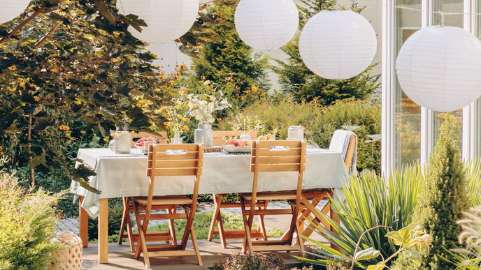 Terrasse gestalten: 6 schöne Lichter ohne Kabel