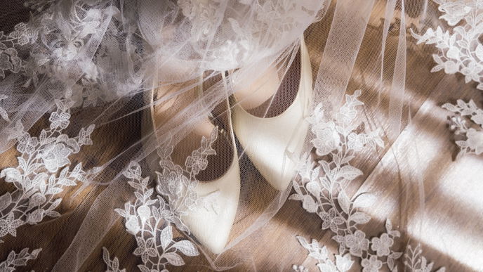 Hochzeit 2023: 4 flache Brautschuhe zum Wechseln, die super elegant sind