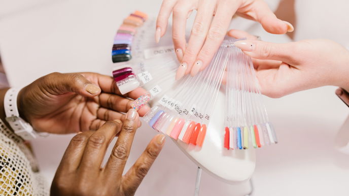 Ist Shellac krebserregend? So schädlich ist die Maniküre wirklich - und wie Sie sich schützen