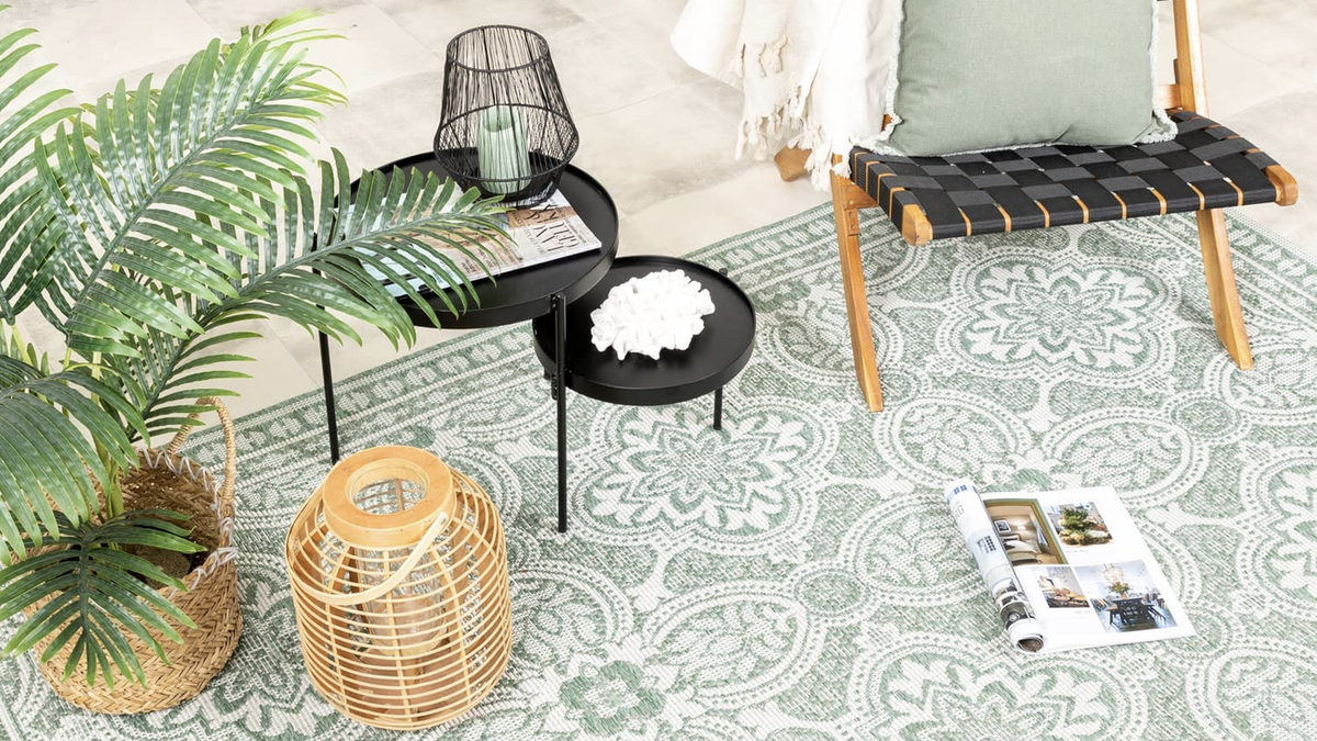 Terrasse gestalten: 4 praktische Pieces bei wenig Platz