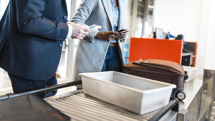Flugreise 2023: 3 Tricks bringen Sie schneller durch die Sicherheitskontrolle