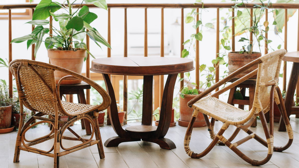 Balkon-Trends 2023: 5 Beistelltische, die richtige Hingucker sind 