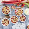 Rezept für schnellen Erdbeer-Rhabarber-Crumble