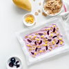 Rezept für Low Carb Frozen-Yoghurt-Bark aus nur 3 Zutaten: Genießen und gut fühlen!
