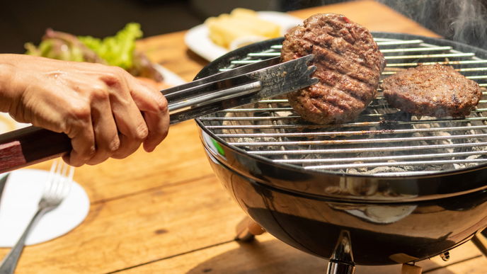 Grillen 2023: 3 Grills für kleine Balkone sind echte Platzwunder