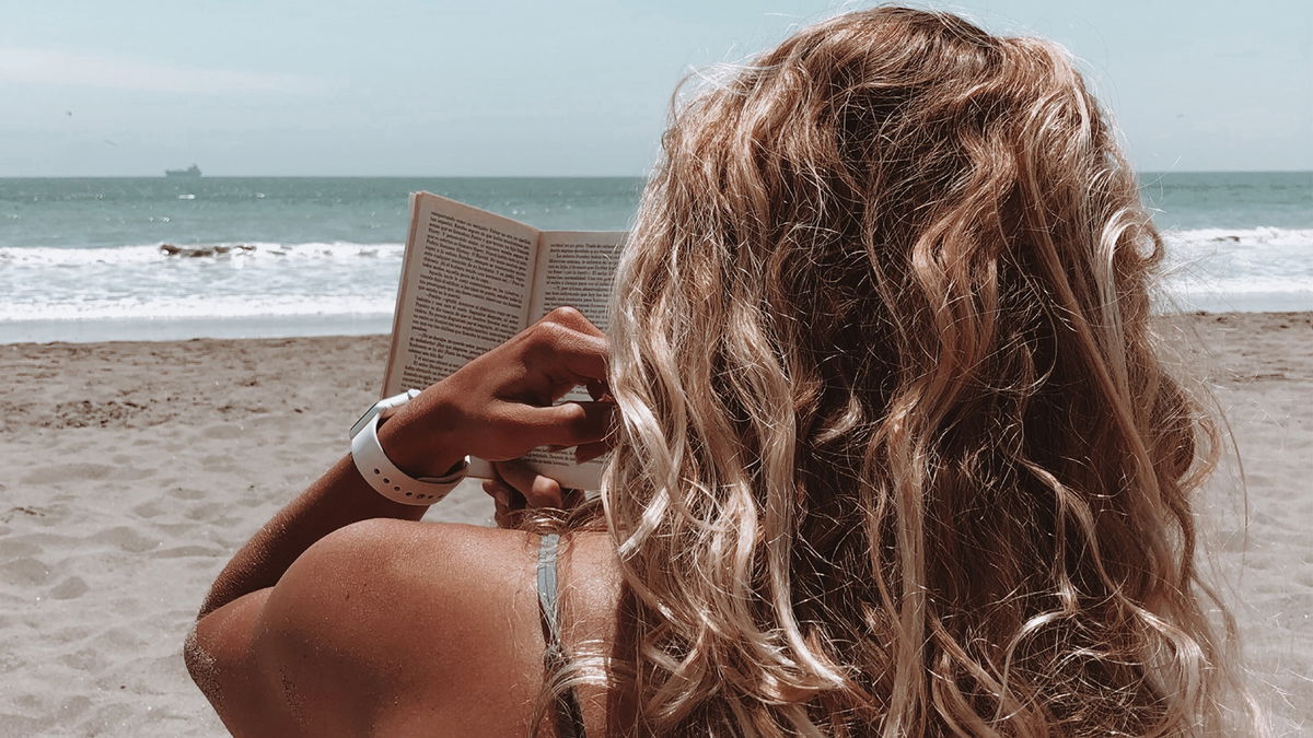 Auf der Suche nach dem perfekten Buch für den Sommer? Mit diesen Tipps klappt's!