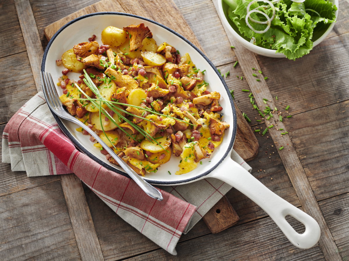 Bauernfrühstück mit Pfifferlingen.