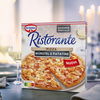 Dr. Oetker Tiefkühlpizza: Kuriose Sorte mit Wurst und Chips
