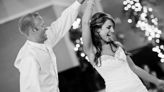 Tamada als neuer Hochzeitstrend: So kann ein Moderator die Hochzeit zum schönsten Tag machen
