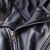 Lederjacke reinigen: Hausmittel, Pflege und Tipps